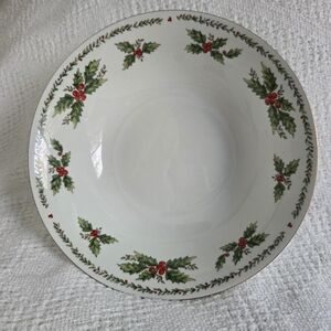 Centurion Collection Christmas Holly Berry Serving Bowl